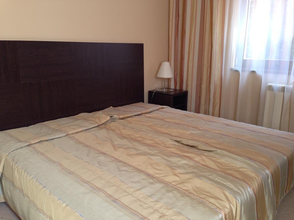 Royal House Apartments Tmf Παμπόροβο Δωμάτιο φωτογραφία